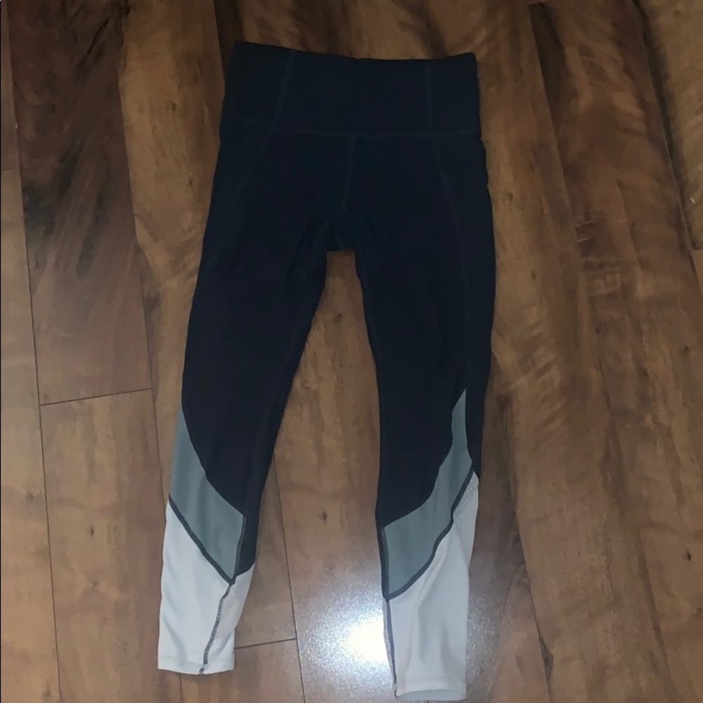 Athleta Salutation Leggings
